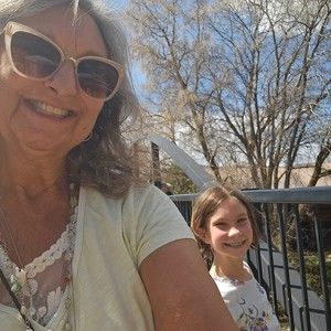 Meet your Posher, Rene